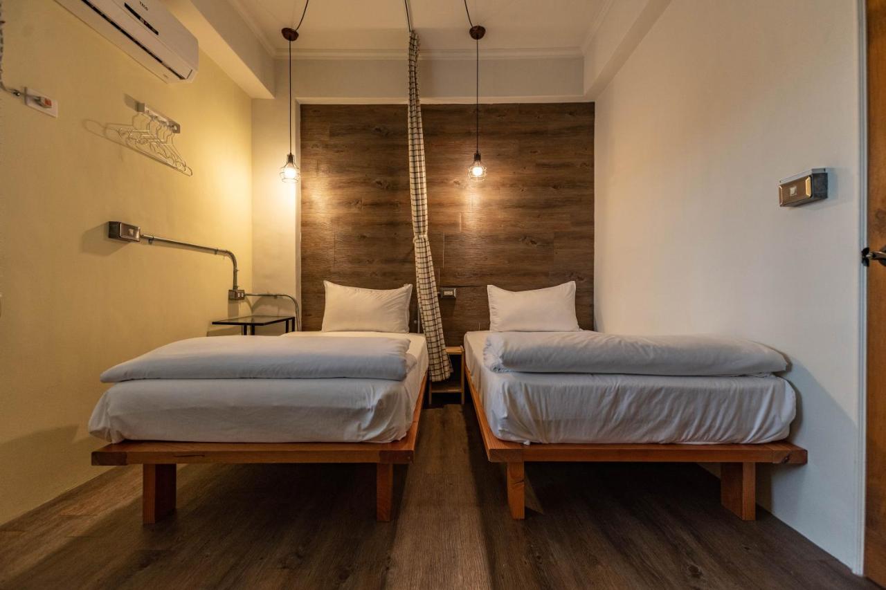 Cozy House Hostel Хуалянь Екстер'єр фото