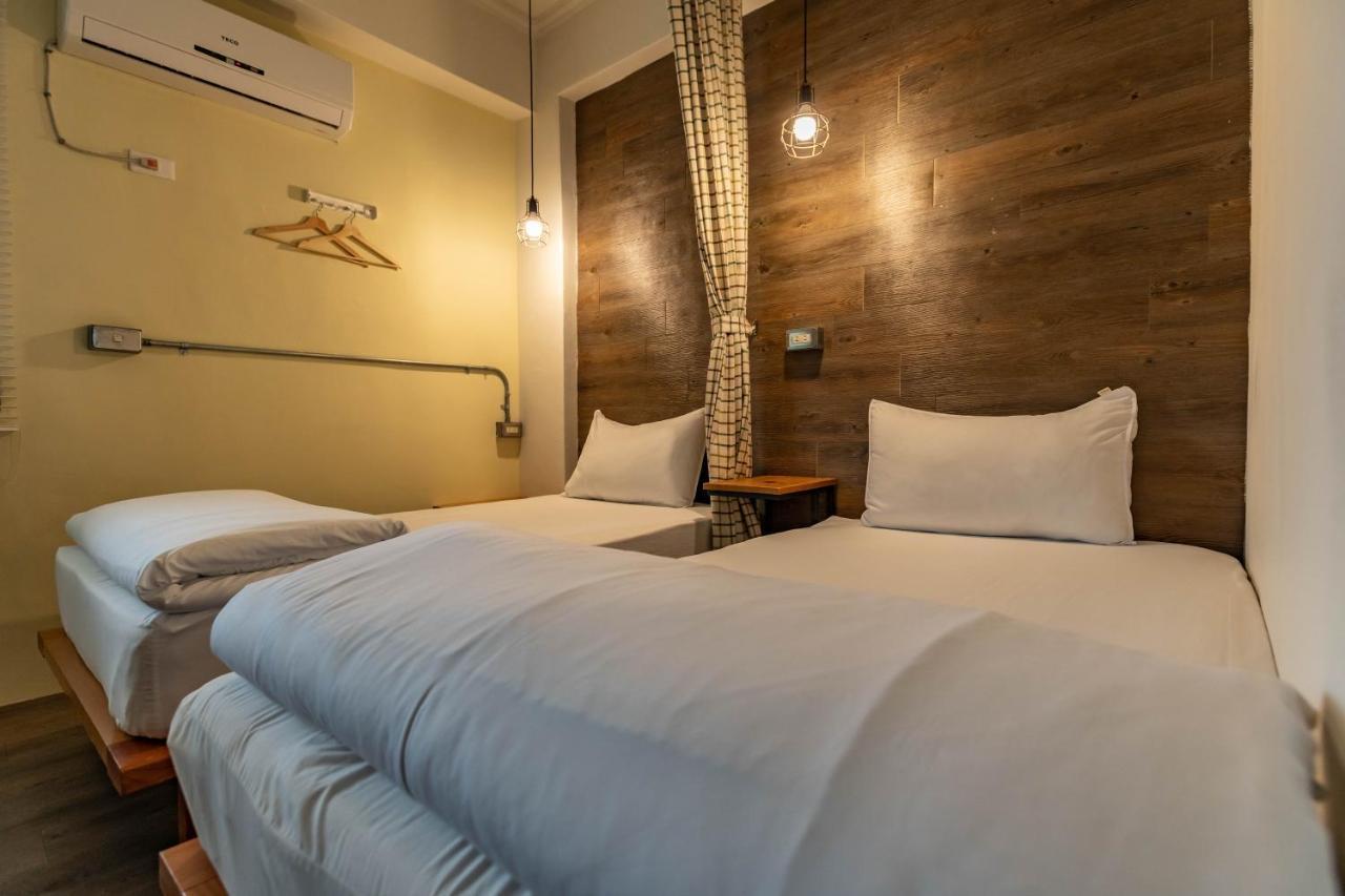Cozy House Hostel Хуалянь Екстер'єр фото