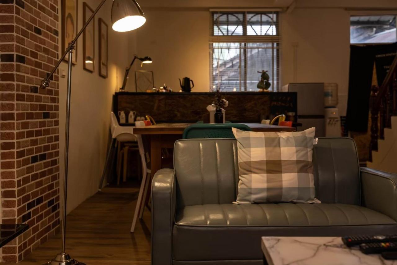 Cozy House Hostel Хуалянь Екстер'єр фото