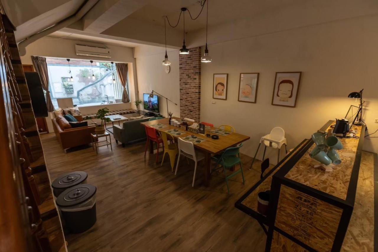 Cozy House Hostel Хуалянь Екстер'єр фото