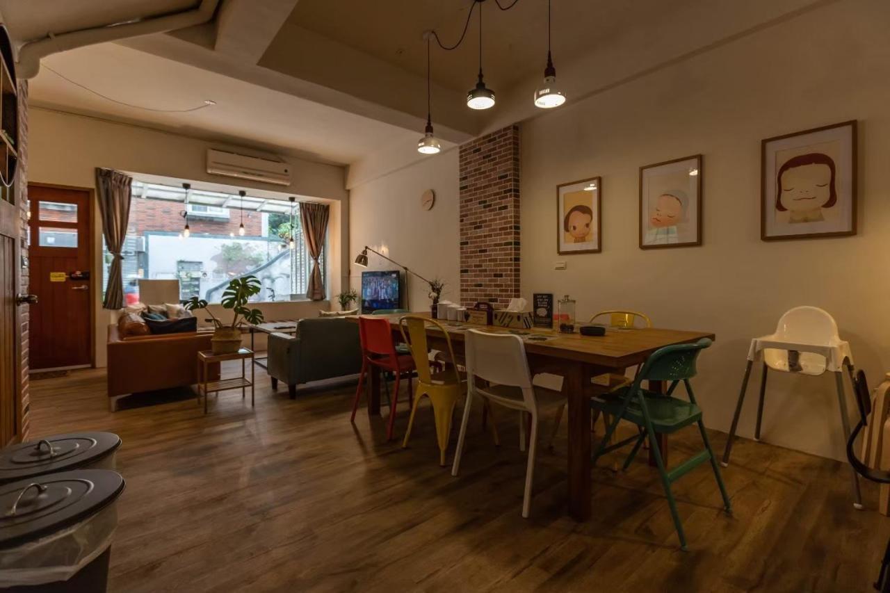 Cozy House Hostel Хуалянь Екстер'єр фото