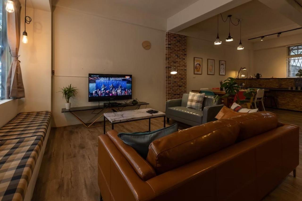 Cozy House Hostel Хуалянь Екстер'єр фото