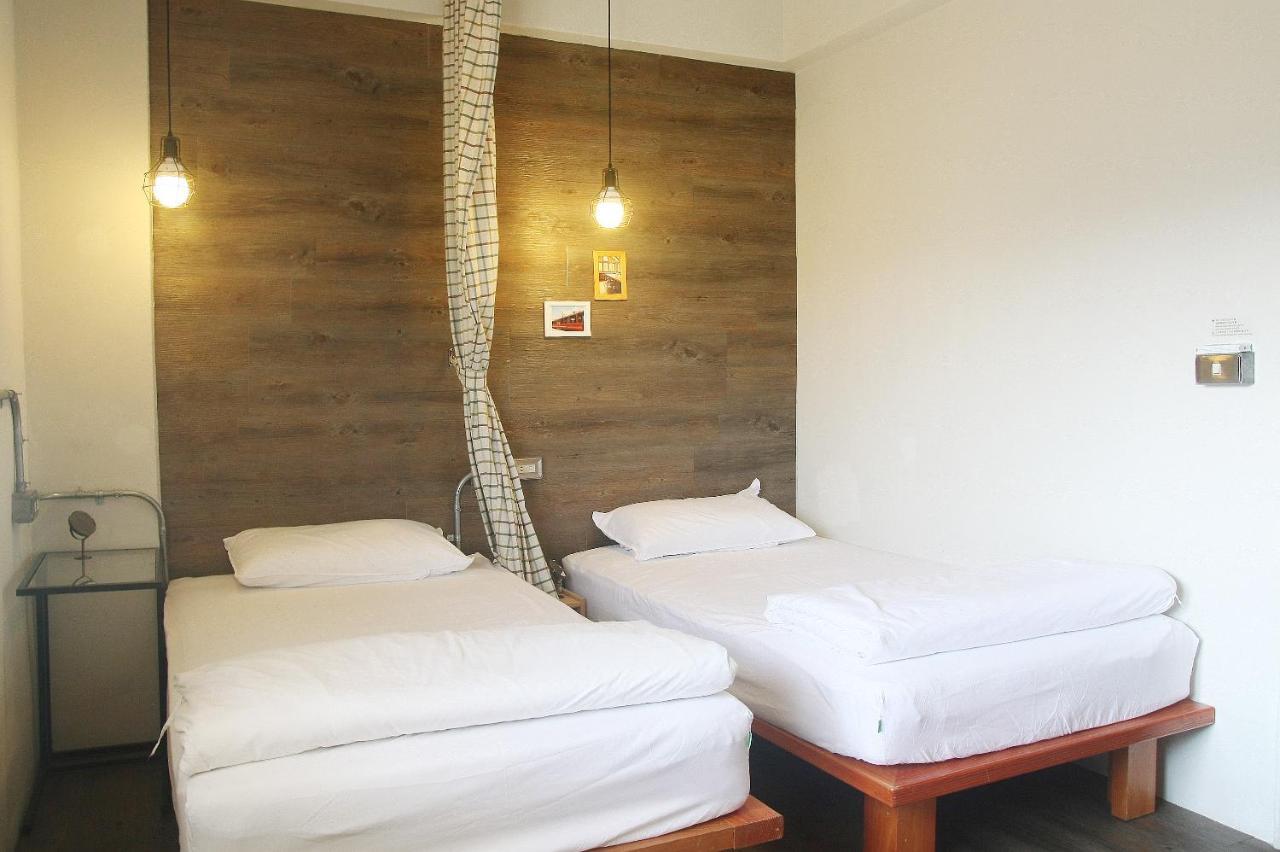 Cozy House Hostel Хуалянь Екстер'єр фото