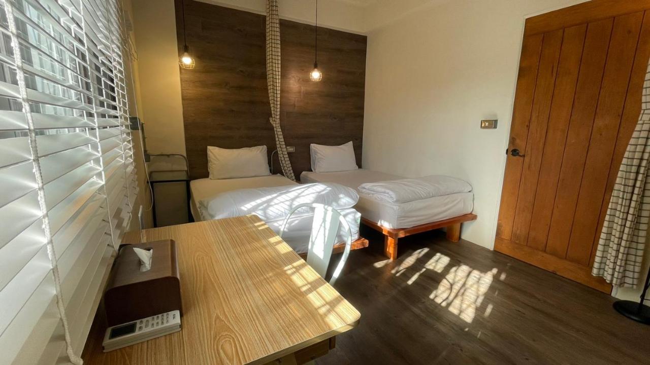Cozy House Hostel Хуалянь Екстер'єр фото