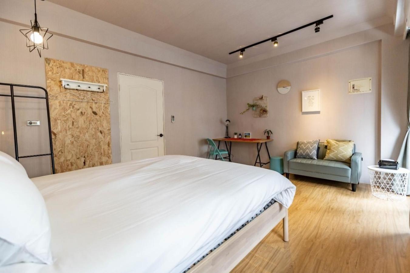 Cozy House Hostel Хуалянь Екстер'єр фото