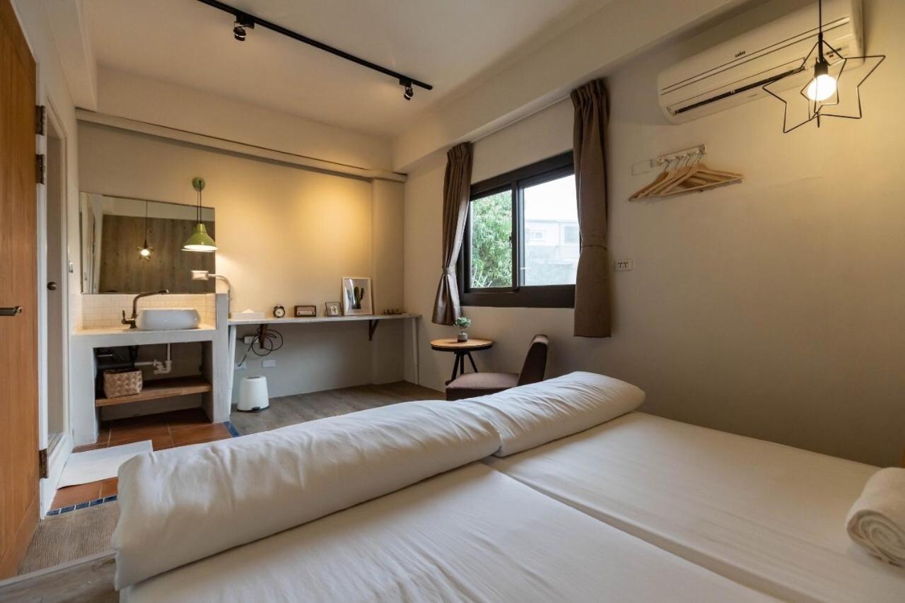 Cozy House Hostel Хуалянь Екстер'єр фото